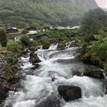 MMT