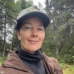 Tur og dyreglad dame