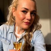 Suzi-44